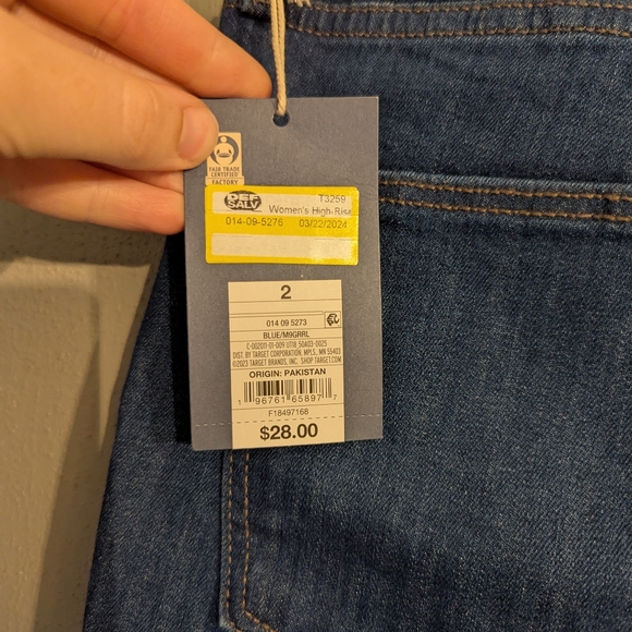 High-Rise Skinny Jeans - Medium Wash  2 Reg - Picture 6 of 8